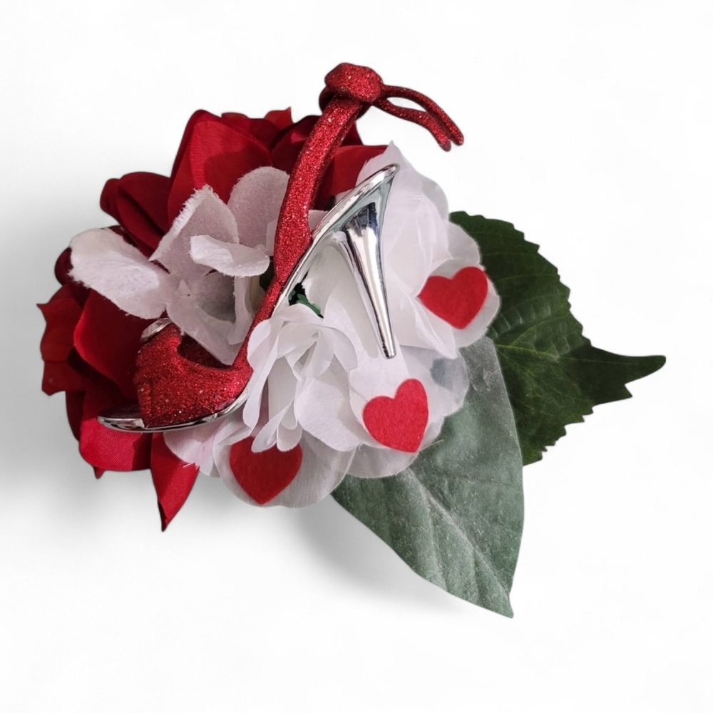 Elegant Red Floral Shoe Clip Pinup